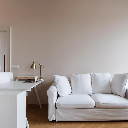 Skyscraper Amazing Castle & View *