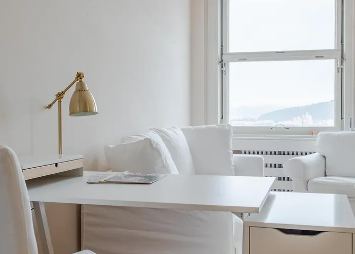 Skyscraper Amazing Castle & View Apartment